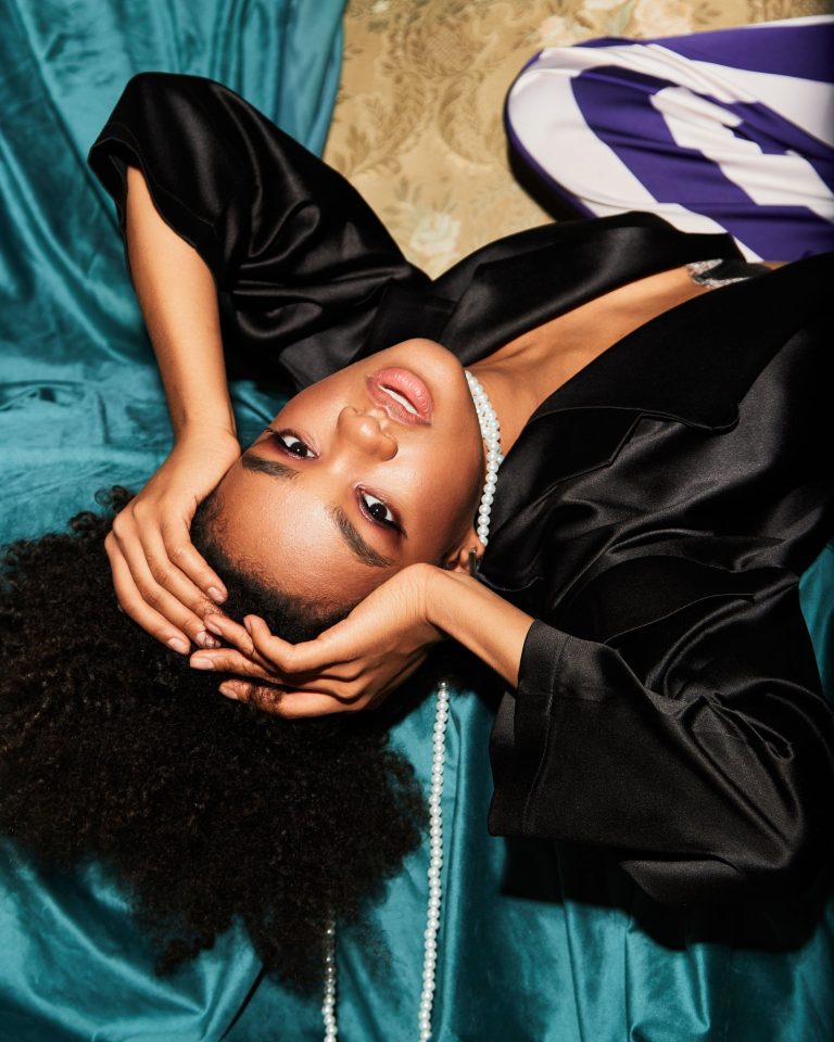 Самина в роли художницы. Женский портрет, фотограф Виктория Дячок, Москва и область.