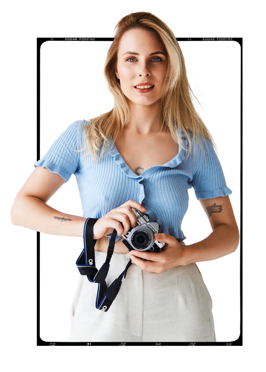 Портрет Виктории Дячок, фотограф, работающий с брендами, репортажи и женские портреты Портрет Виктории Дячок, профессиональный фотограф в Москве, съемки для брендов и репортажи