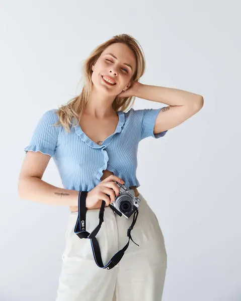 Портрет Виктории Дячок, профессиональный фотограф в Москве, съемки для брендов и репортажи